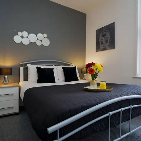 Gordon House - Fully Furnished, Tvs In All Rooms, Free Parking, Netflix, Walk To City Centre Coventry Exterior photo