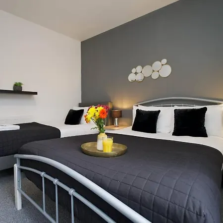 Gordon House - Fully Furnished, Tvs In All Rooms, Free Parking, Netflix, Walk To City Centre Coventry Exterior photo